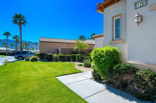 61265 Cactus Spring Dr, La Quinta CA  92253-9374 exterior