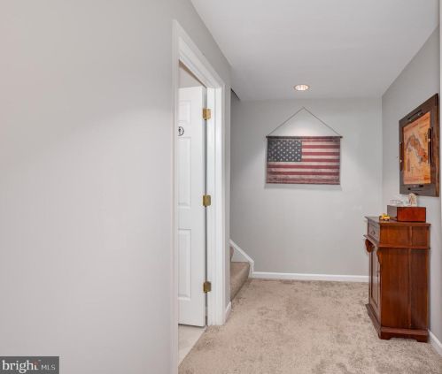 11 Gusty Ct, Charles Town WV  25414-3918 exterior
