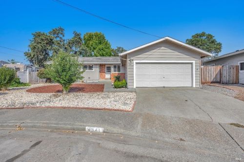 4941 Klondike Ct, Santa Rosa, CA 95409-3517
