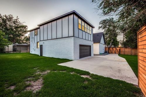 315 Oakcrest Dr, Richardson TX  75080-2520 exterior