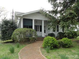 1411 Ohio Ave, Etowah, TN 37331-1209