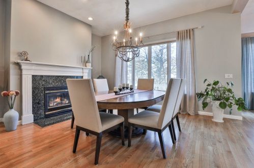 33 Hawthorne Vlg Rd, Nashua NH 03062-2274 exterior