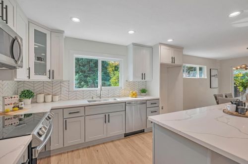 972 Glennan Dr, Redwood City CA  94061-1126 exterior