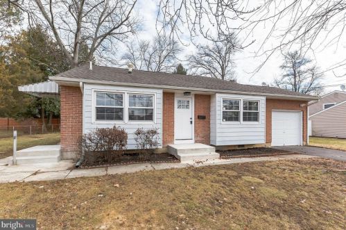 5647 Magnolia Ave, Camden, NJ 08109-1207