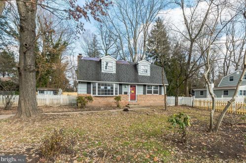 128 Longshore Ave, Yardley, PA 19067-1730