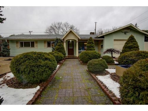 525 176th Pl, Portland, OR 97233-4633