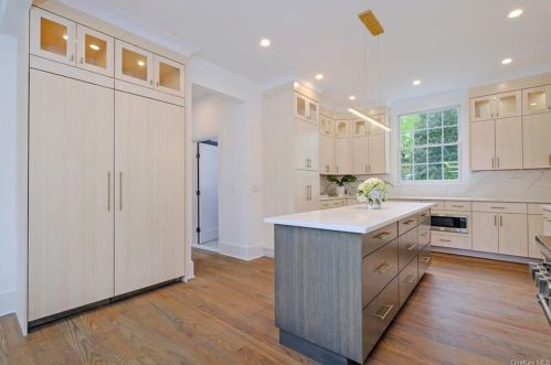 41 Walworth Ave, Scarsdale NY  10583-1433 exterior