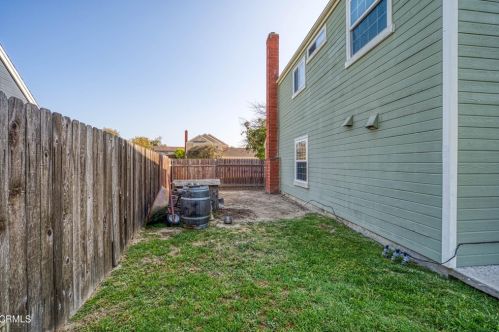 1640 Rivas Ln, Oxnard CA 93035-2749 exterior