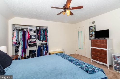 11 Thrush Dr, Carlisle PA  17015-7653 exterior