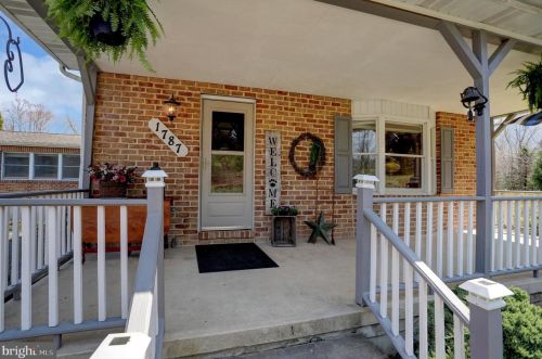 1787 Jericho Rd, Paradise Park, PA 17068-8652