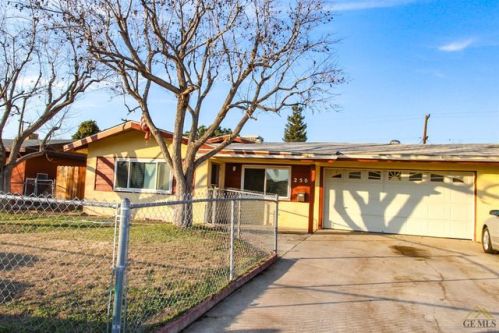 250 Rodriguez Ave, Bakersfield, CA 93263-2610