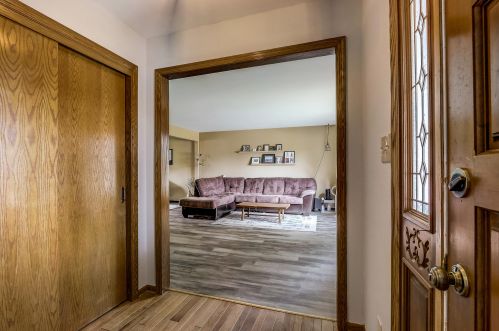 4129 Regal Manor Ct, Waukesha, WI 53151-9204