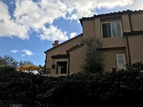 86 Corsica Dr, Newport Beach, CA 92660-3237