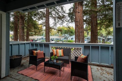 1458 Four Oaks Cir, San Jose, CA 95131-2643