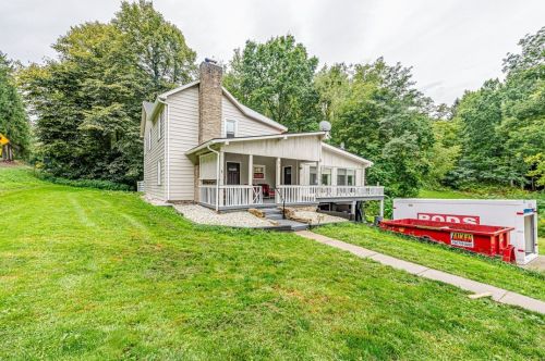 1601 State Rd, New Castle, PA 16101-9050