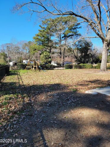 139 Joppa Rd, Beaufort, SC 29906-6233