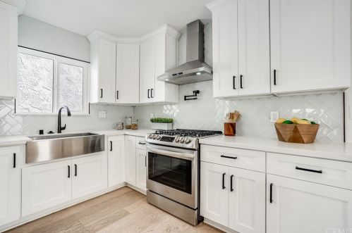 1815 Stanford Ave, Redondo Beach CA  90278-2743 exterior