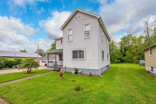 201 Johnston Rd, Bentleyville, PA 15314-1105