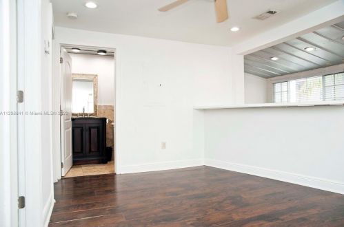 219 17 Ave, Hollywood FL 33020-2844 exterior