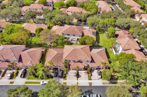 7970 20th St, Hollywood FL  33024-3667 exterior