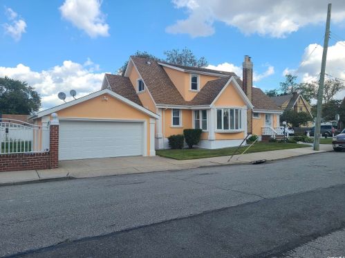 185-01 Galway Ave, Jamaica, NY 11412-1917