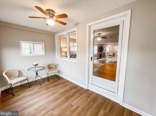 520 38th St, Wilmington, DE 19802-2104