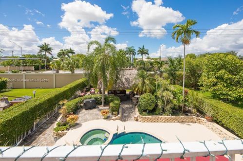 15612 16 Ct, Hollywood FL 33027-2347 exterior