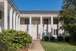 2117 Queens Rd, Charlotte, NC 28207-2729