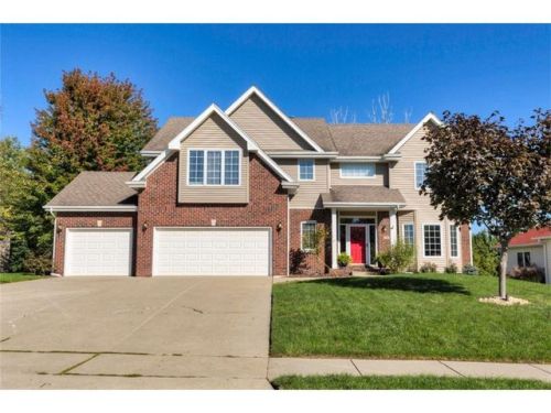 14961 Woodcrest Dr, Des Moines, IA 50325-7844