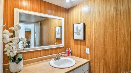 16711 Algonquin St, Huntington Beach CA 92649-3803 exterior