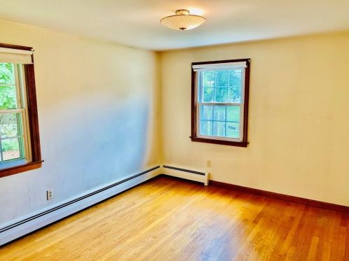 90 Briggs Ln, Tiverton RI  02878-2406 exterior