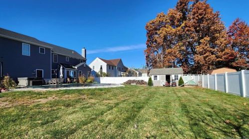 6 Meg Way, Windsor Locks, CT 06096-1264