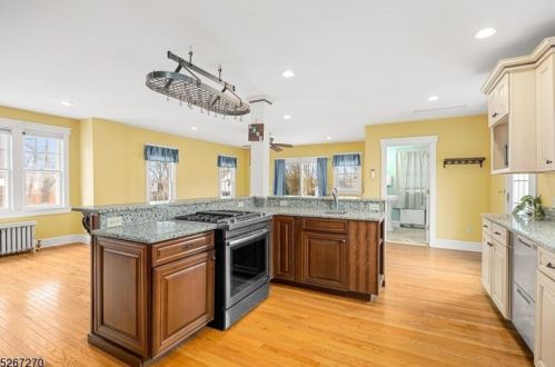 49 Pennsylvania Ave, Flemington NJ  08822-1223 exterior