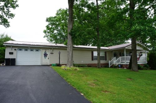 1414 Jonathan Dr, Somerset, PA 15501-2686