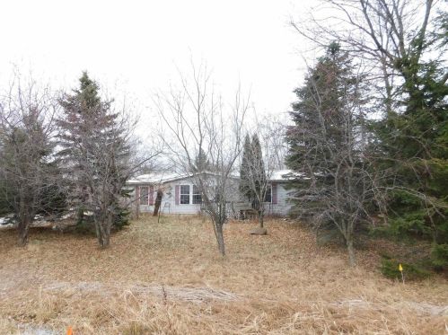 782 Lilac Rd, Little Suamico, WI 54141-8752