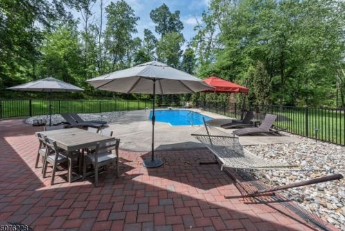 845 Vosseller Ave, Martinsville NJ  08836-2387 exterior