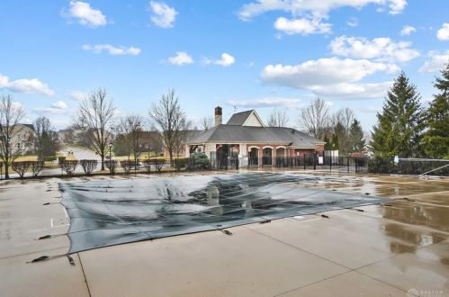 266 Forest Edge Dr, South Lebanon OH  45065-8736 exterior