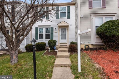 7476 Wounded Knee Rd, Lorton, VA 22079-1854