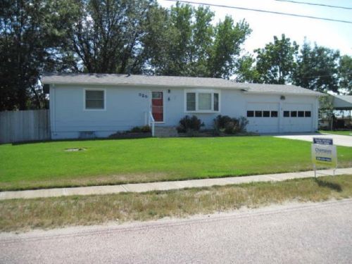 525 Charles St, Henry, NE 69358-4518