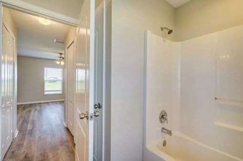 305 25th Ave, Cape Coral FL  33993-7577 exterior