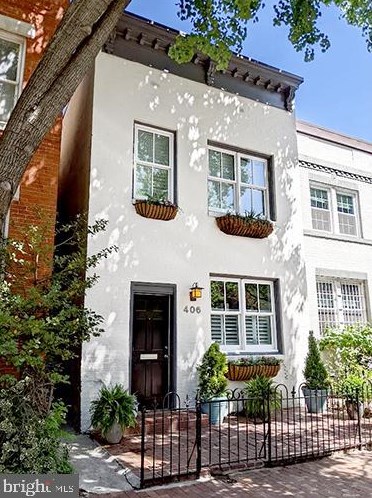 406 11th St, Washington, DC 20003-2150