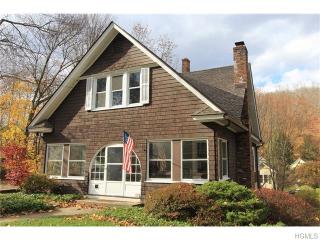 19 The Ter, Katonah, NY 10536-2009