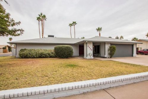 4427 Gelding Dr, Glendale, AZ 85306-4532