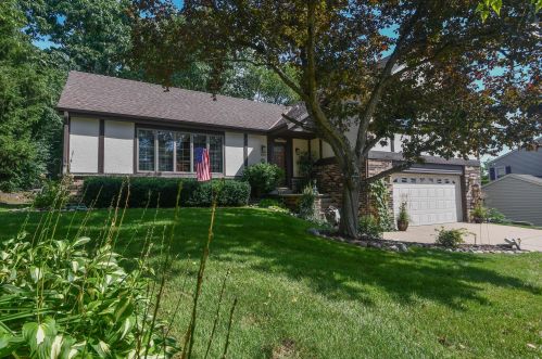 1100 Larchmont Dr, Waukesha, WI 53186-6766