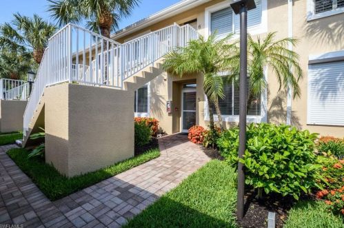 2370 Hidden Lake Ct, Naples, FL 34112-7824