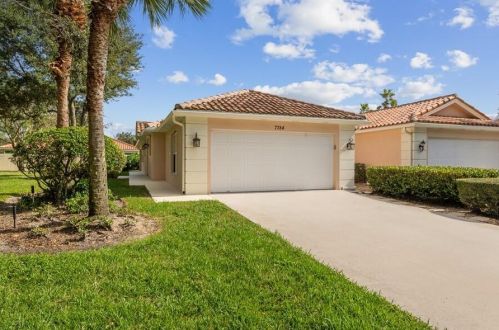 7784 Fork Dr, West Palm Beach, FL 33411-5775