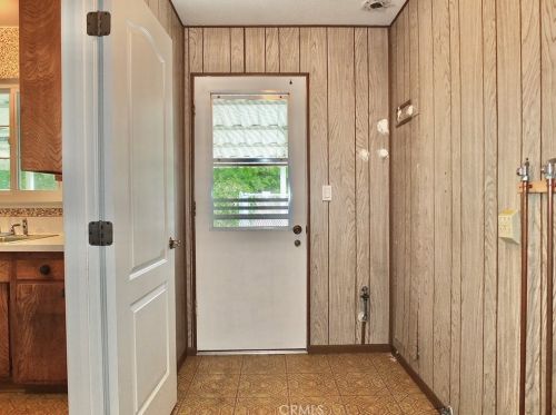 10582 Asbury Ave, Stanton CA  90680-2111 exterior