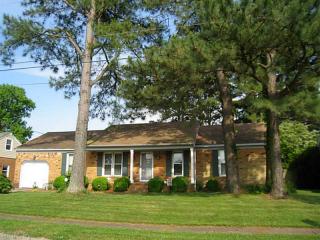 933 Hanbury Ct, Chesapeake, VA 23322-6618
