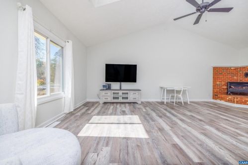 20 Loblolly Rd, Bybee VA  22963-3021 exterior