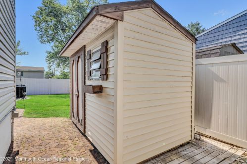 52 Margaret St, Old Bridge NJ  08857-2559 exterior